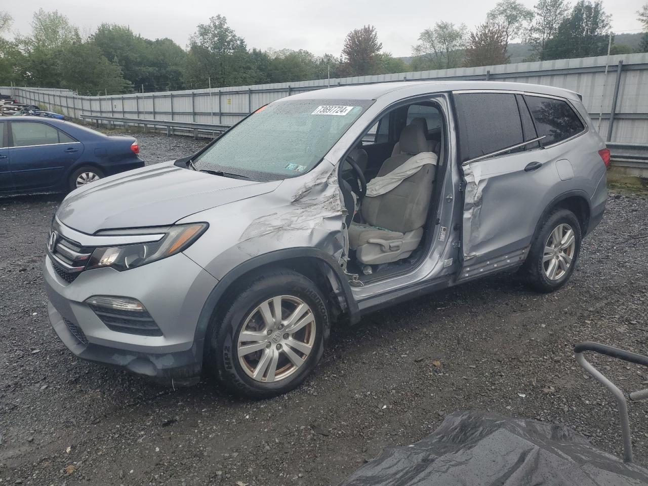 5FNYF6H17HB105195 2017 HONDA PILOT - Image 1