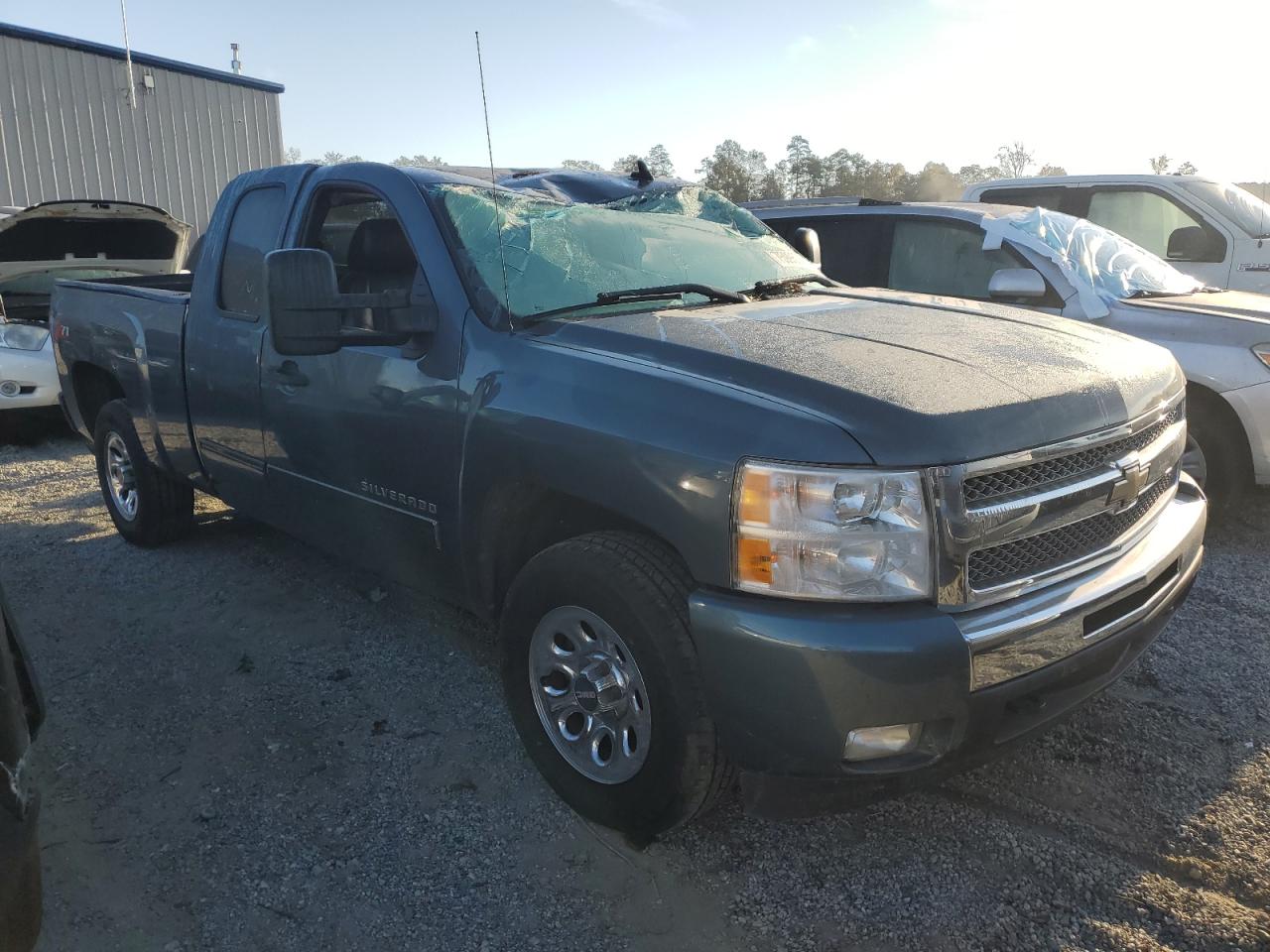 2011 Chevrolet Silverado - Image 4