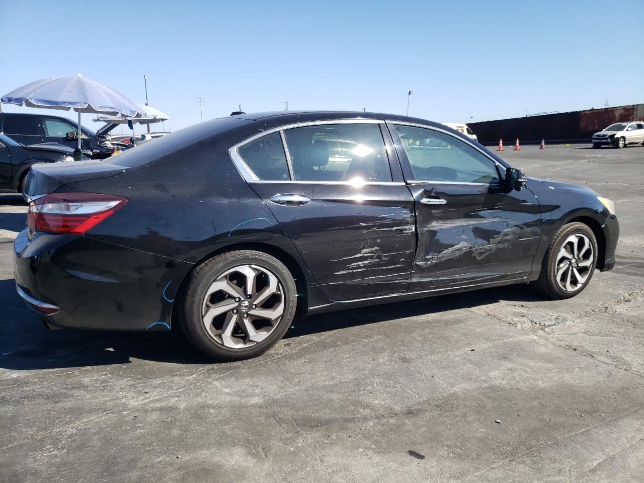 1HGCR3F84HA033768 2017 Honda Accord Exl