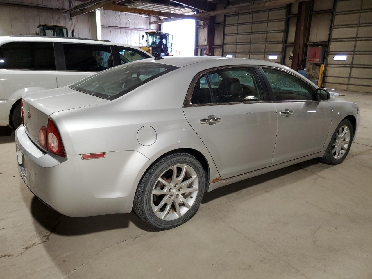 2009 Chevrolet Malibu - Image 3