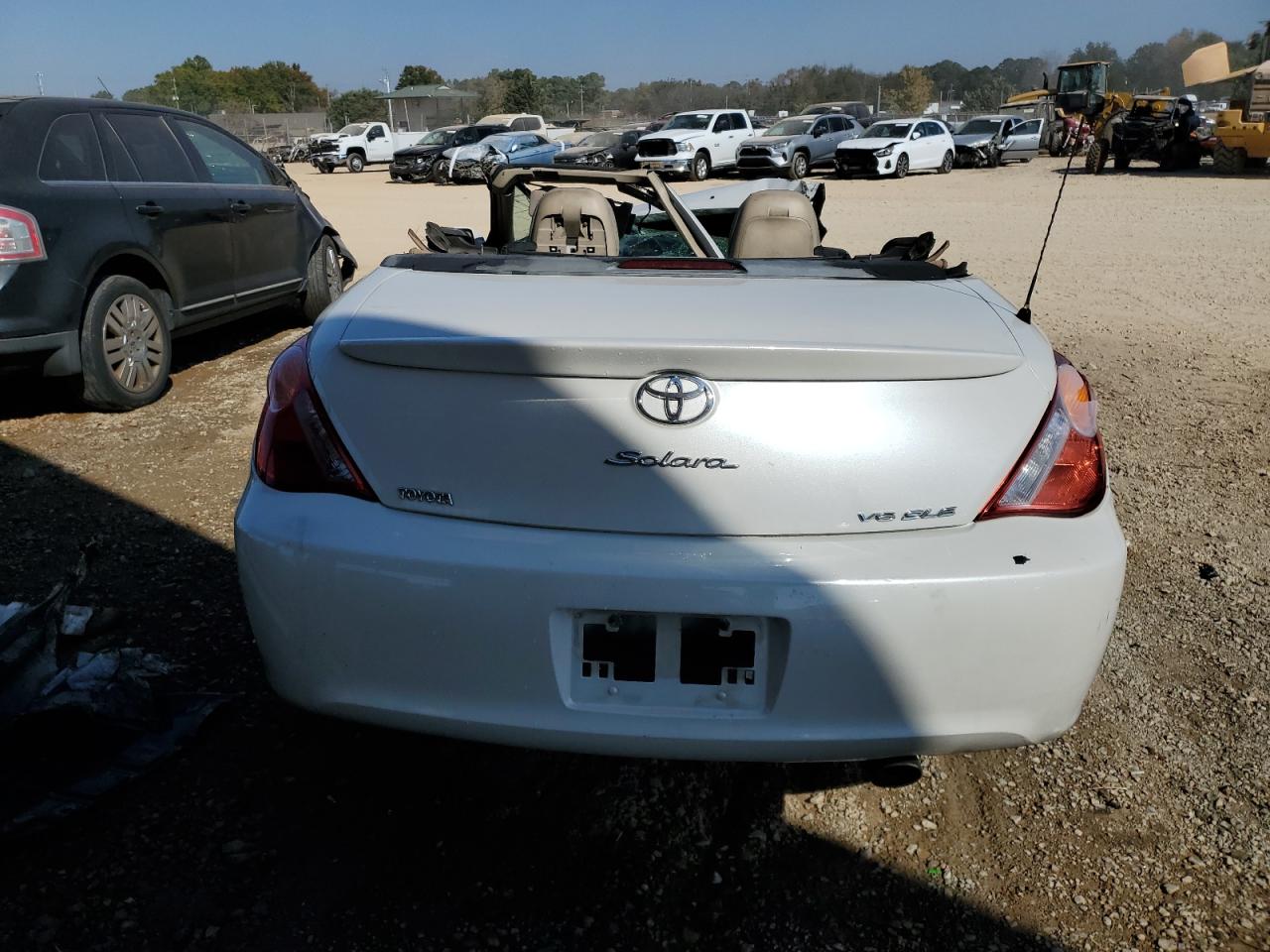 2004 Toyota Camry Solara - Image 6