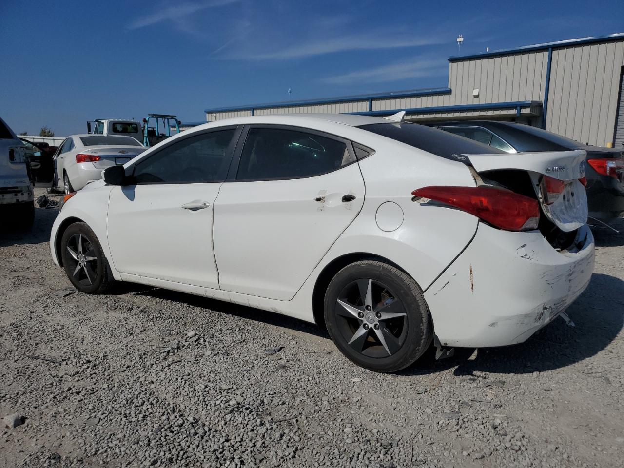 2012 Hyundai Elantra - Image 2