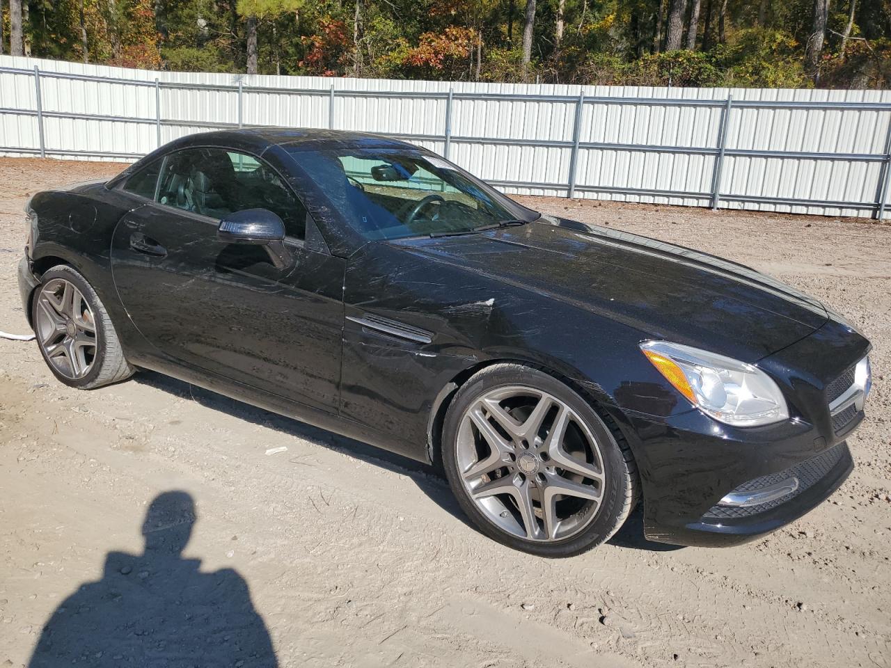 VIN WDDPK3JA0GF112523 2016 MERCEDES-BENZ SLK-CLASS no.4