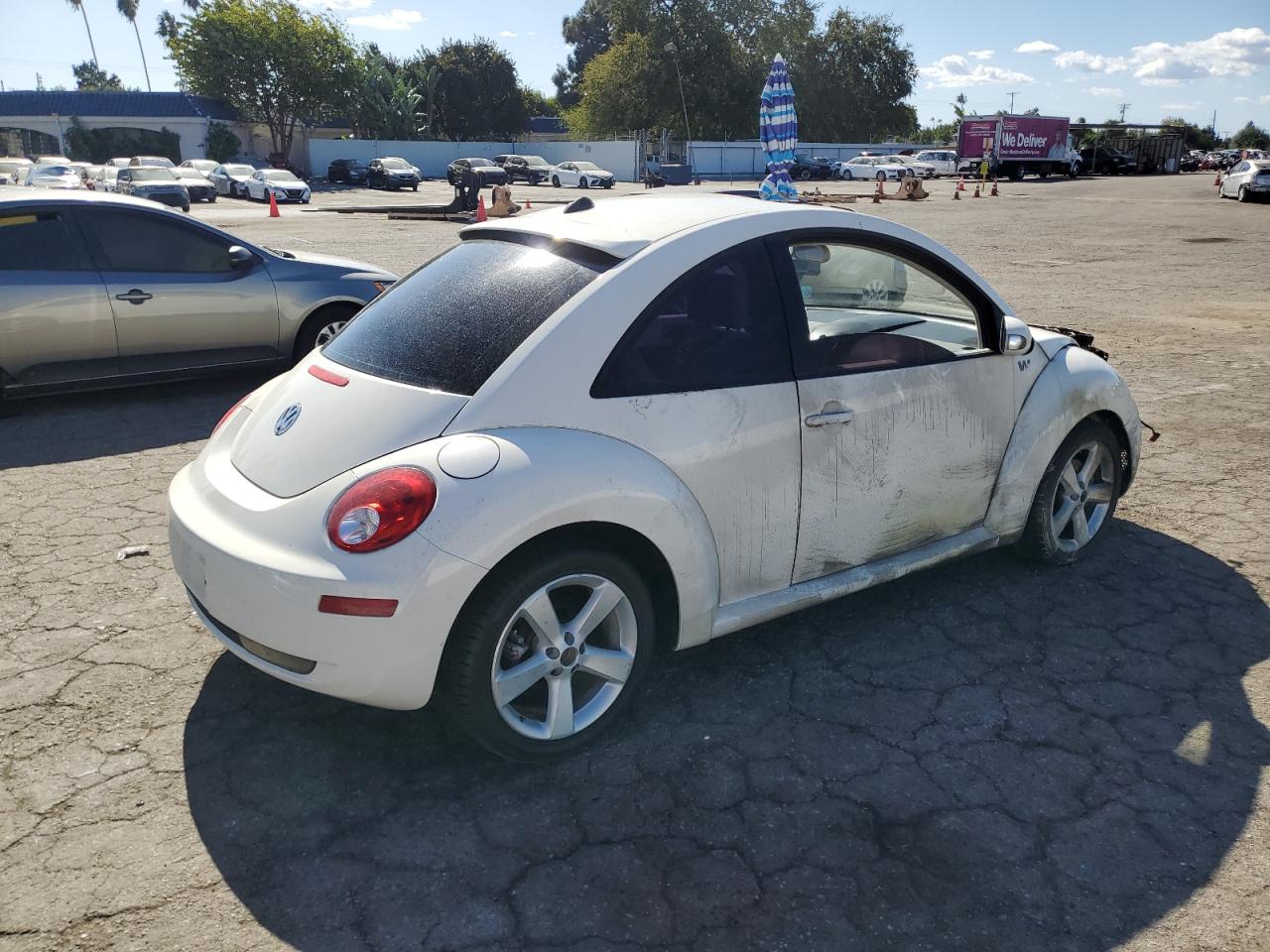 2008 Volkswagen Beetle - Image 3