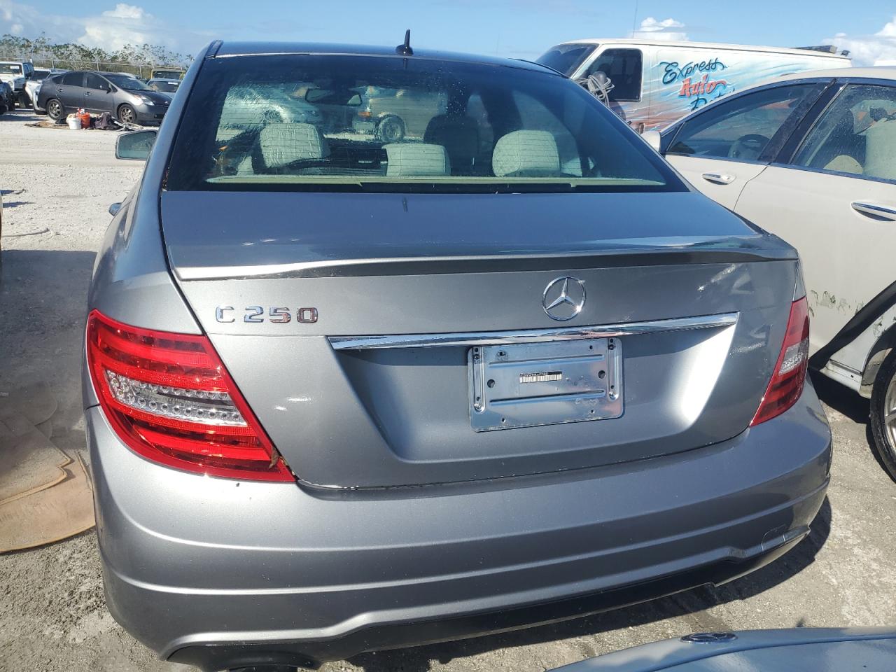 2014 Mercedes-Benz C 250 VIN: WDDGF4HB9EA953842 Lot: 76739694