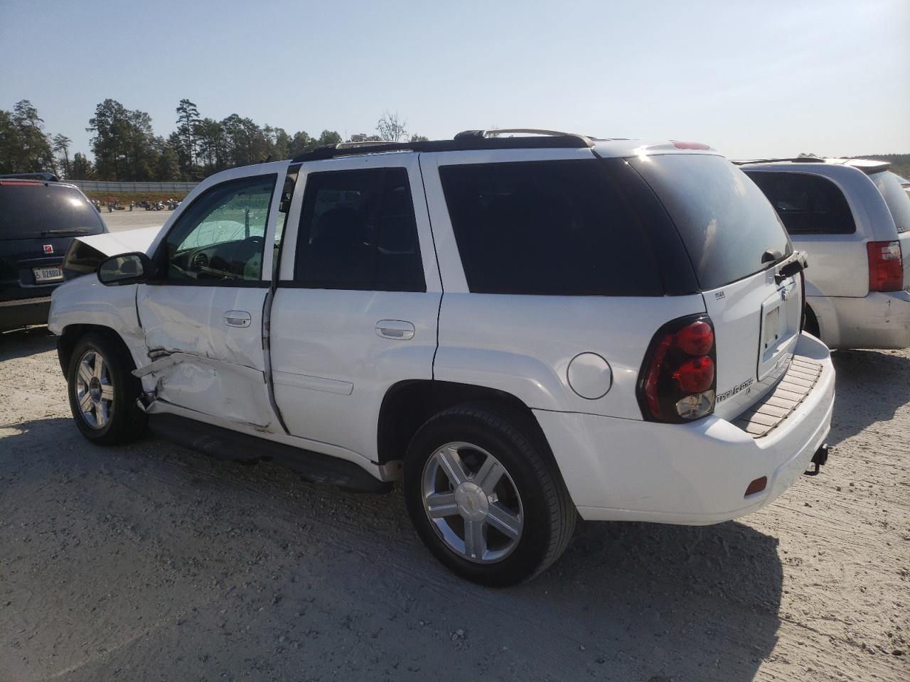 2008 Chevrolet TrailBlazer - Image 2
