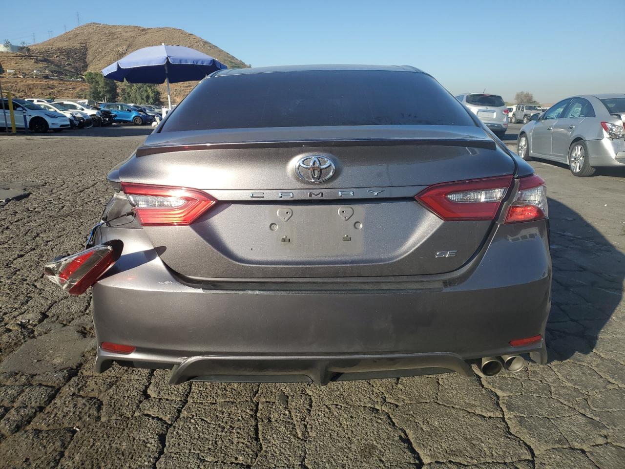 2018 Toyota Camry L VIN: 4T1B11HK6JU113362 Lot: 75123004