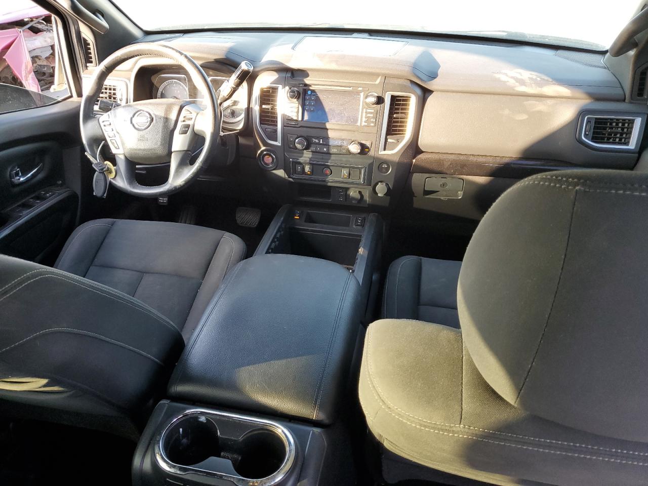 2018 Nissan Titan - Image 8