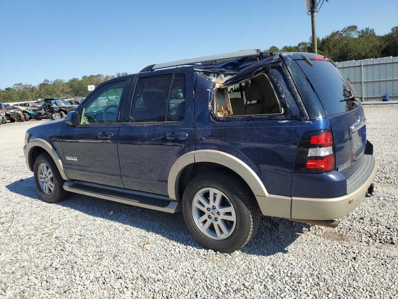 2006 Ford Explorer - Image 2