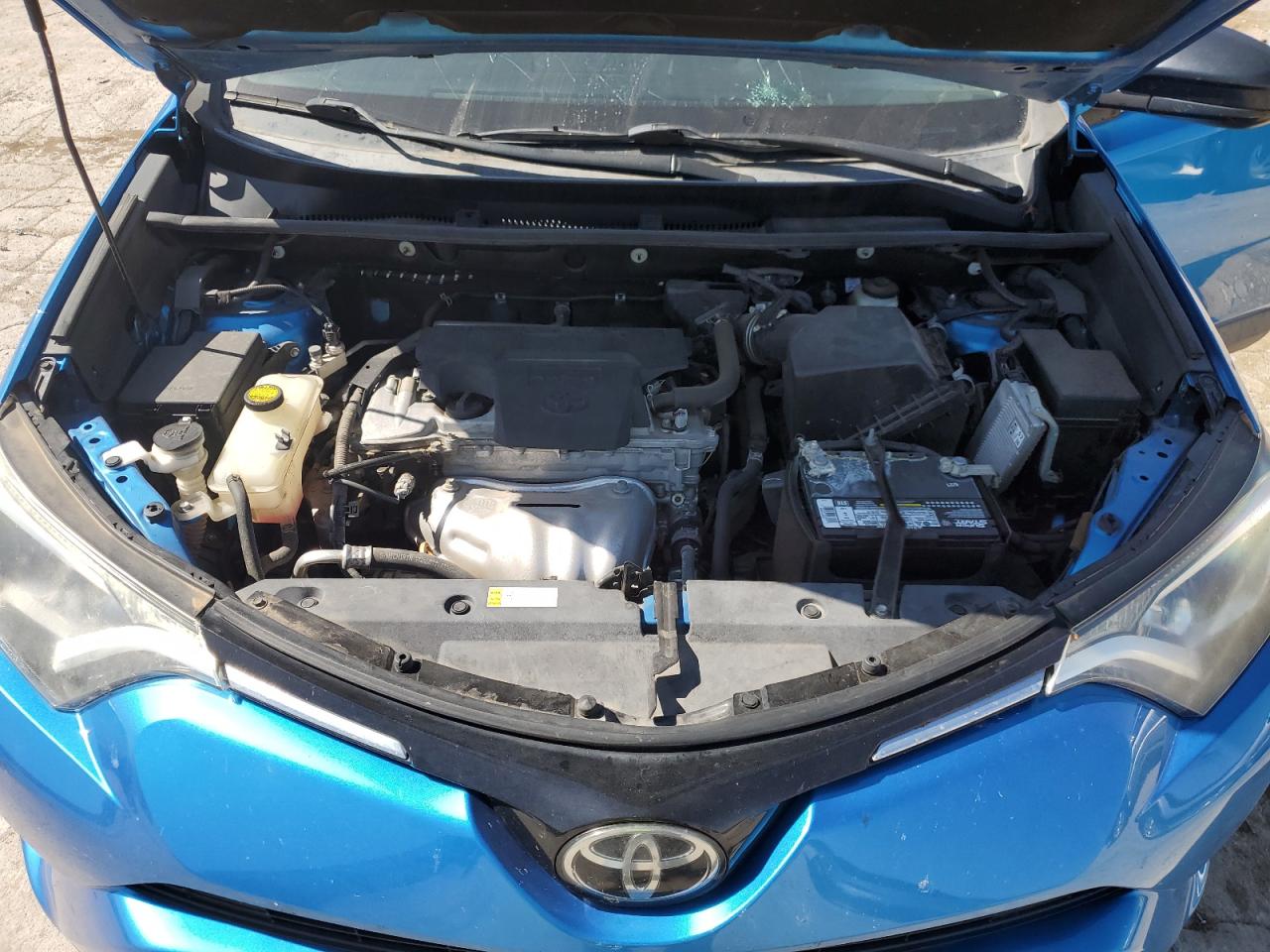 2T3BFREV9HW609921 2017 Toyota Rav4 Le