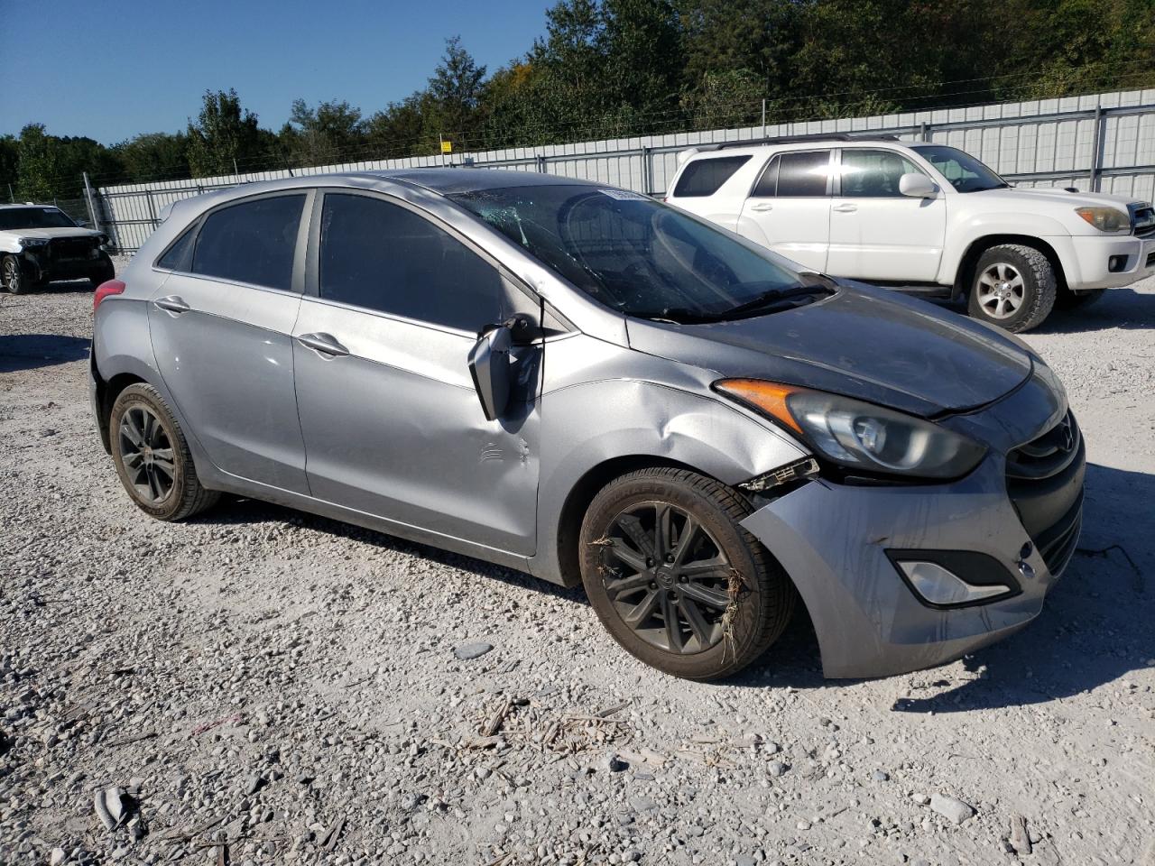 2015 Hyundai Elantra - Image 4
