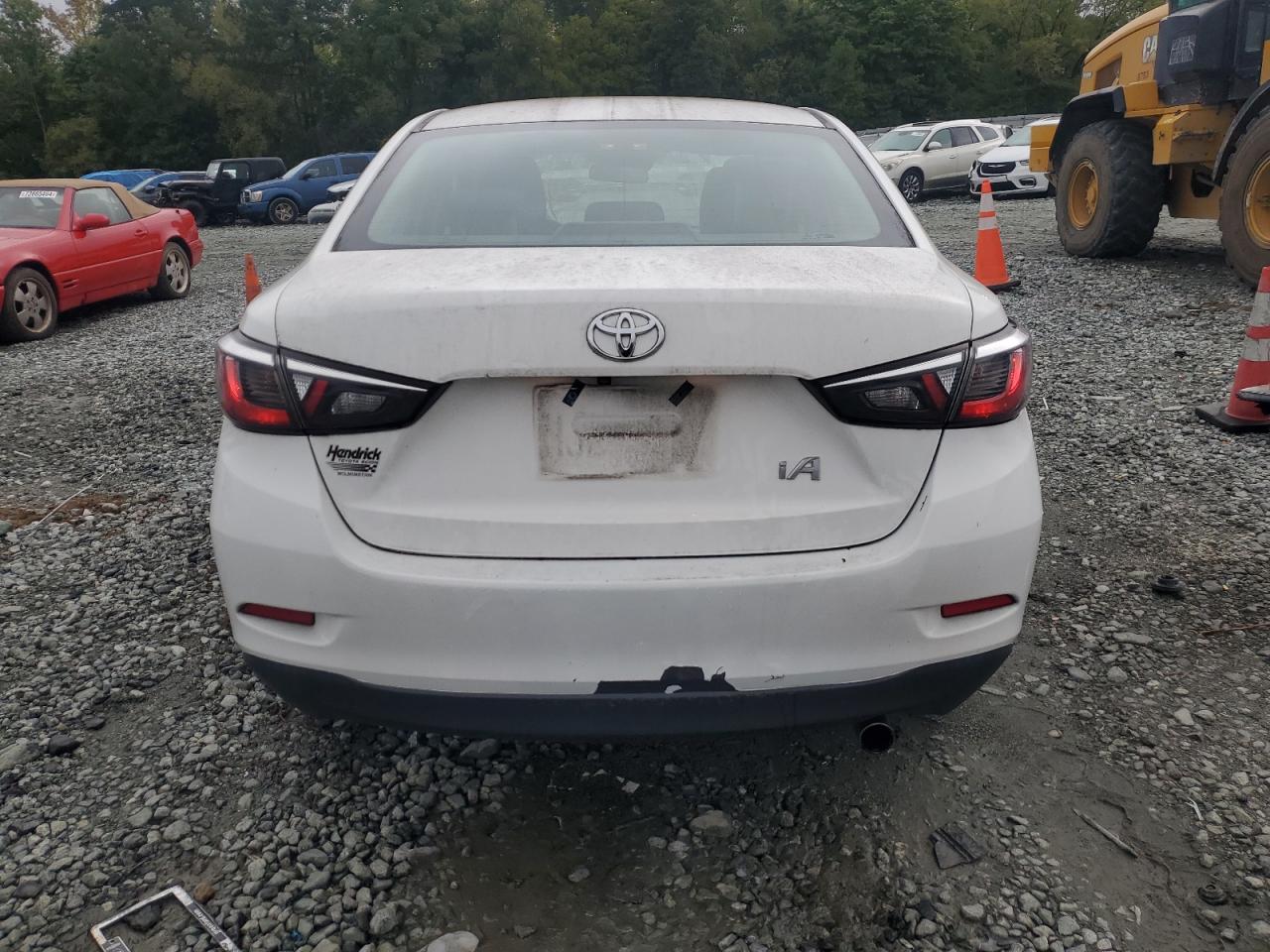 3MYDLBYVXHY168574 2017 Toyota Yaris Ia