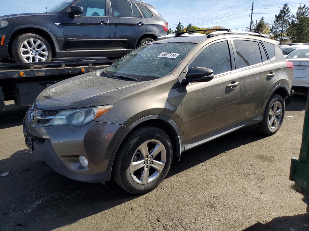 VIN 2T3RFREV0FW252897 2015 TOYOTA RAV4 no.1