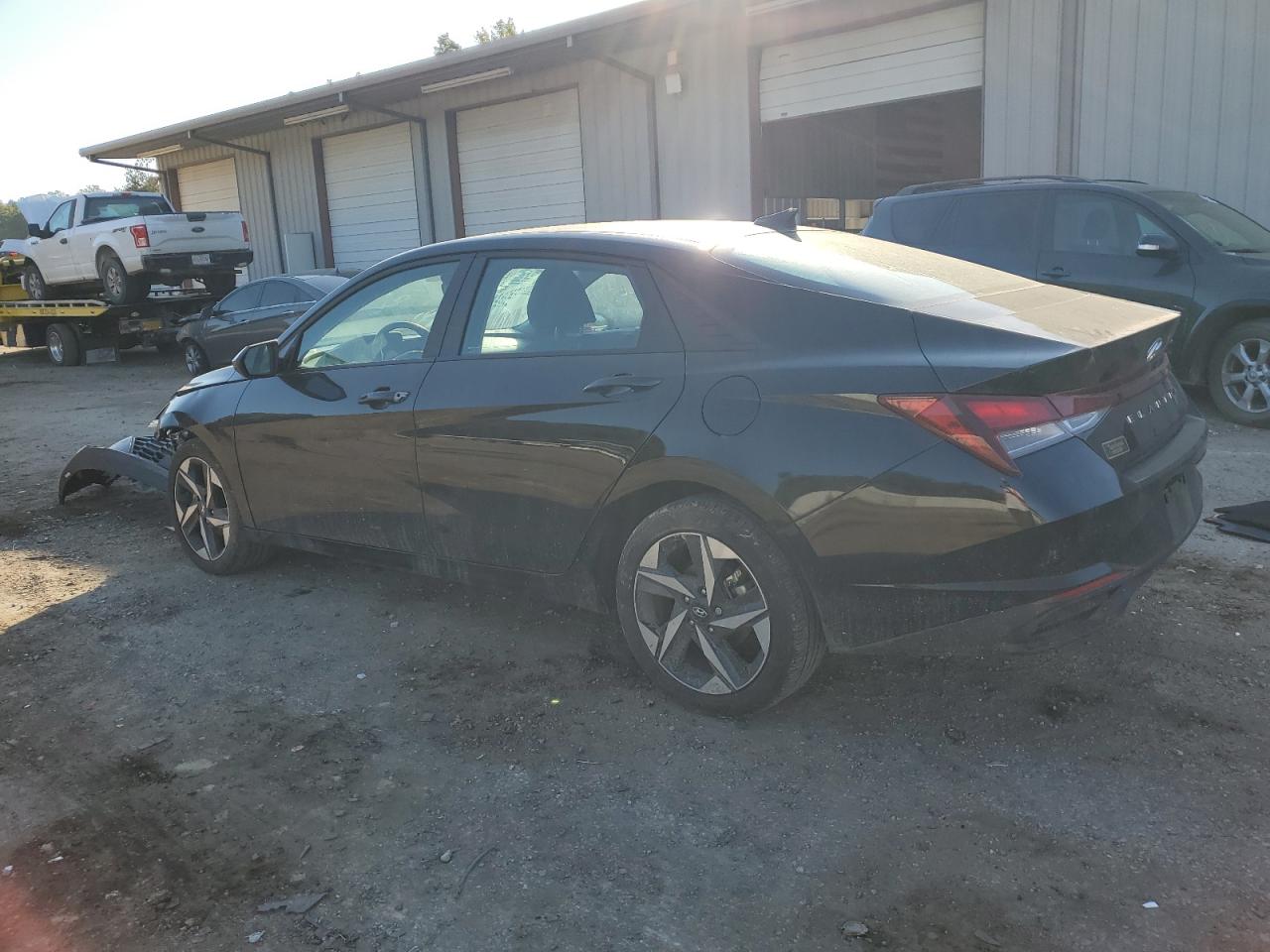 2023 Hyundai Elantra - Image 2