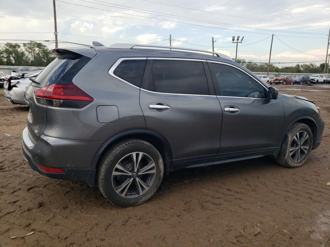 2019 Nissan Rogue - Image 3