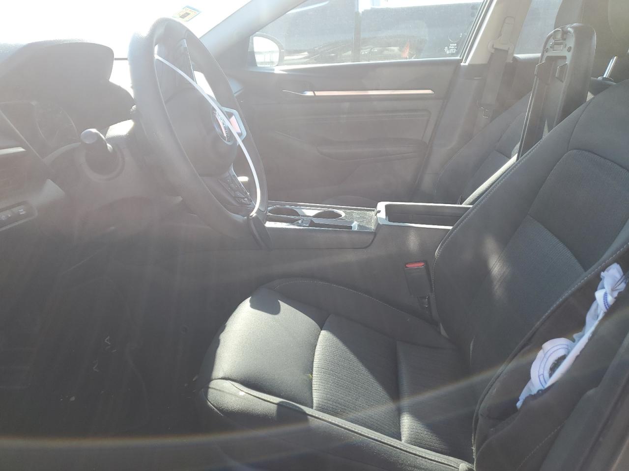 2021 Nissan Altima - Image 7