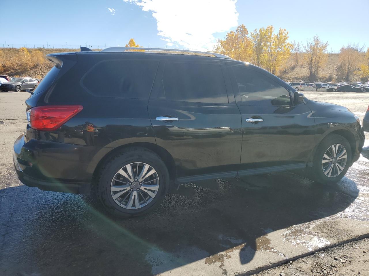 2020 Nissan Pathfinder - Image 3