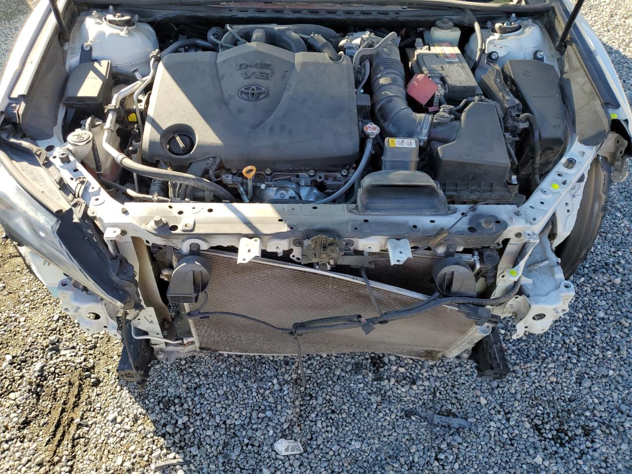 2018 Toyota Camry - Image 11