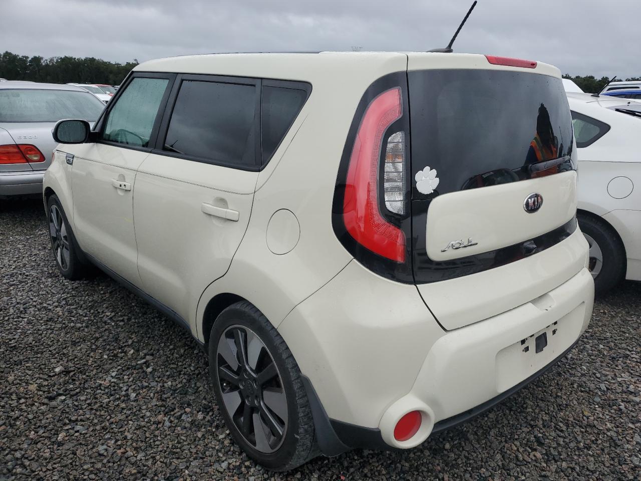 2016 Kia Soul - Image 2