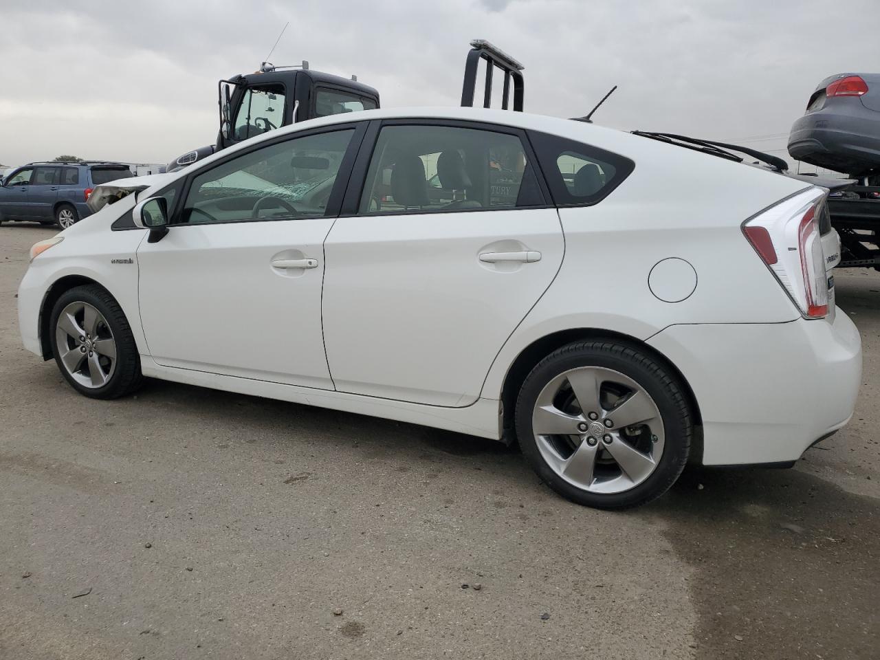 VIN JTDKN3DU4D5622778 2013 TOYOTA PRIUS no.2