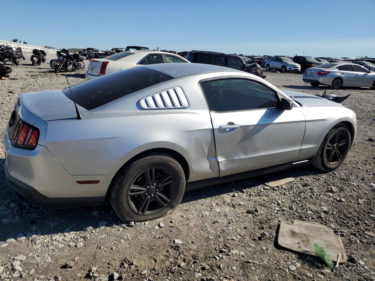 2011 Ford Mustang - Image 3