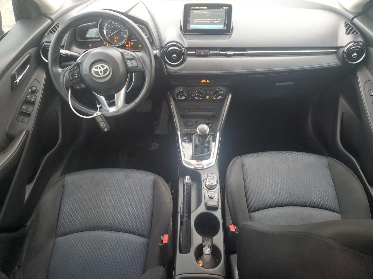 3MYDLBYV8GY109196 2016 Toyota Yaris 3MYDLBYV8GY109196 2016 Toyota Yaris
