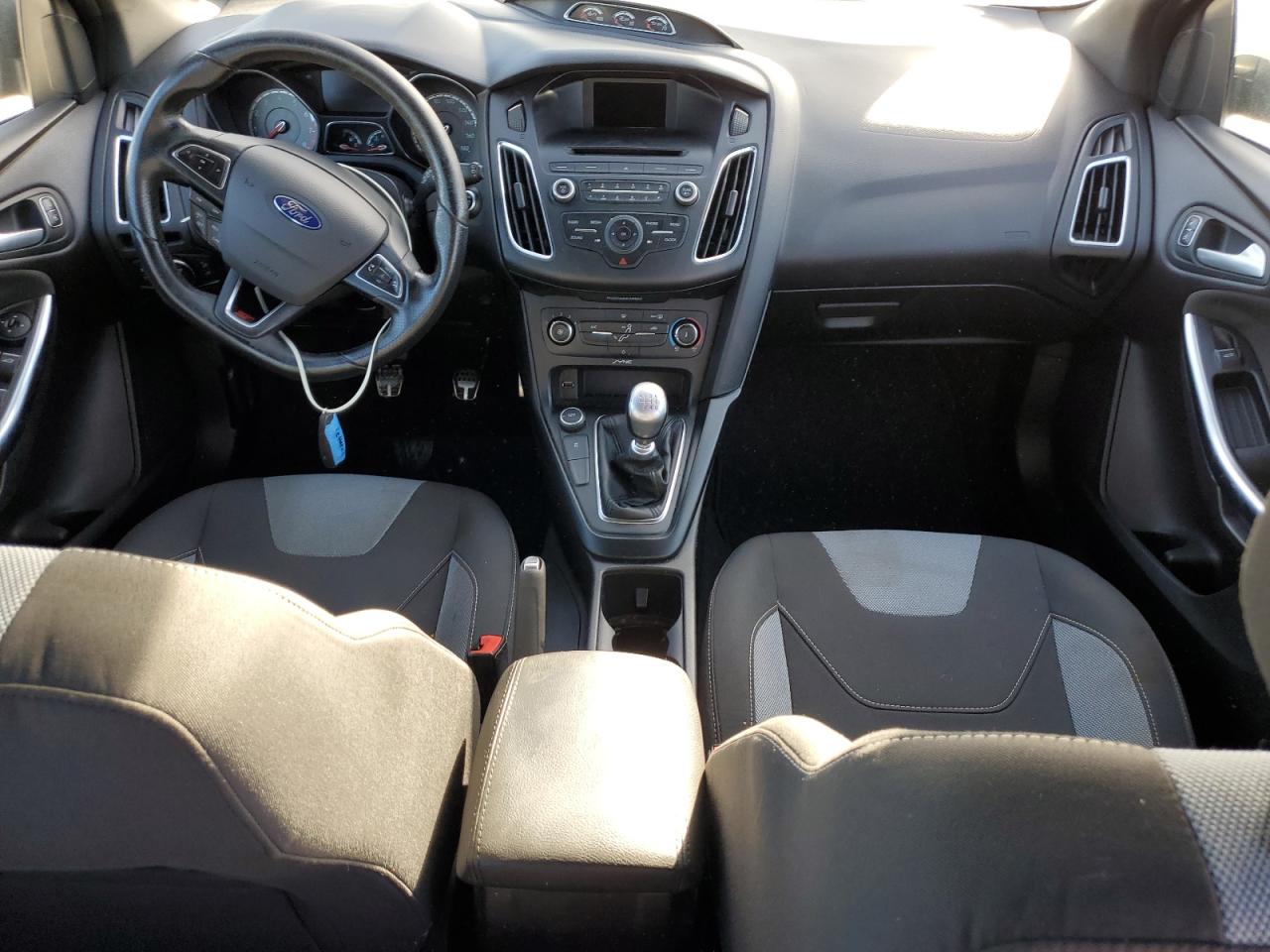 2017 Ford Focus - Image 8
