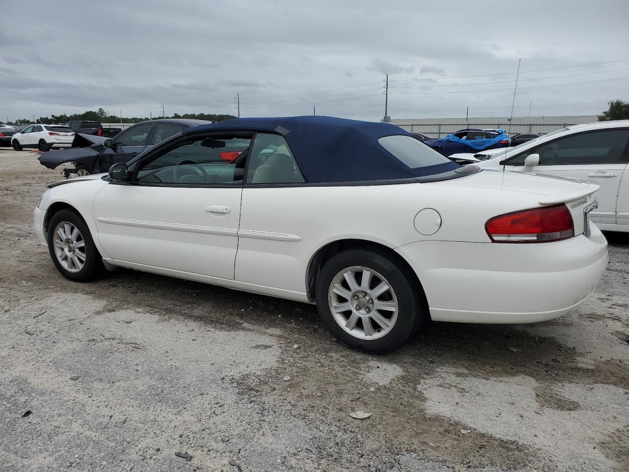2003 Chrysler Sebring - Image 2