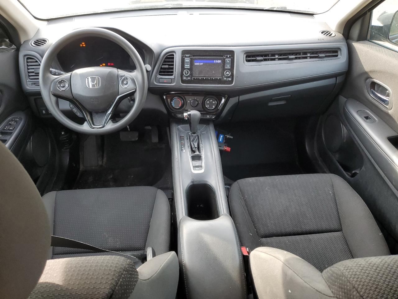 3CZRU6H33JG728688 2018 Honda Hr-V Lx