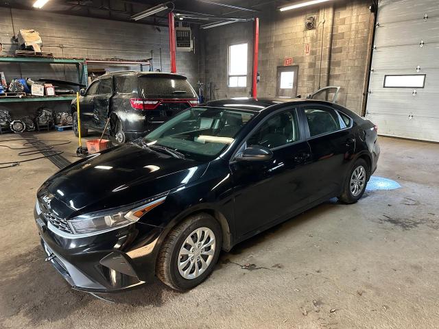 2023 Kia Forte Lx en Venta en London, ON - Side