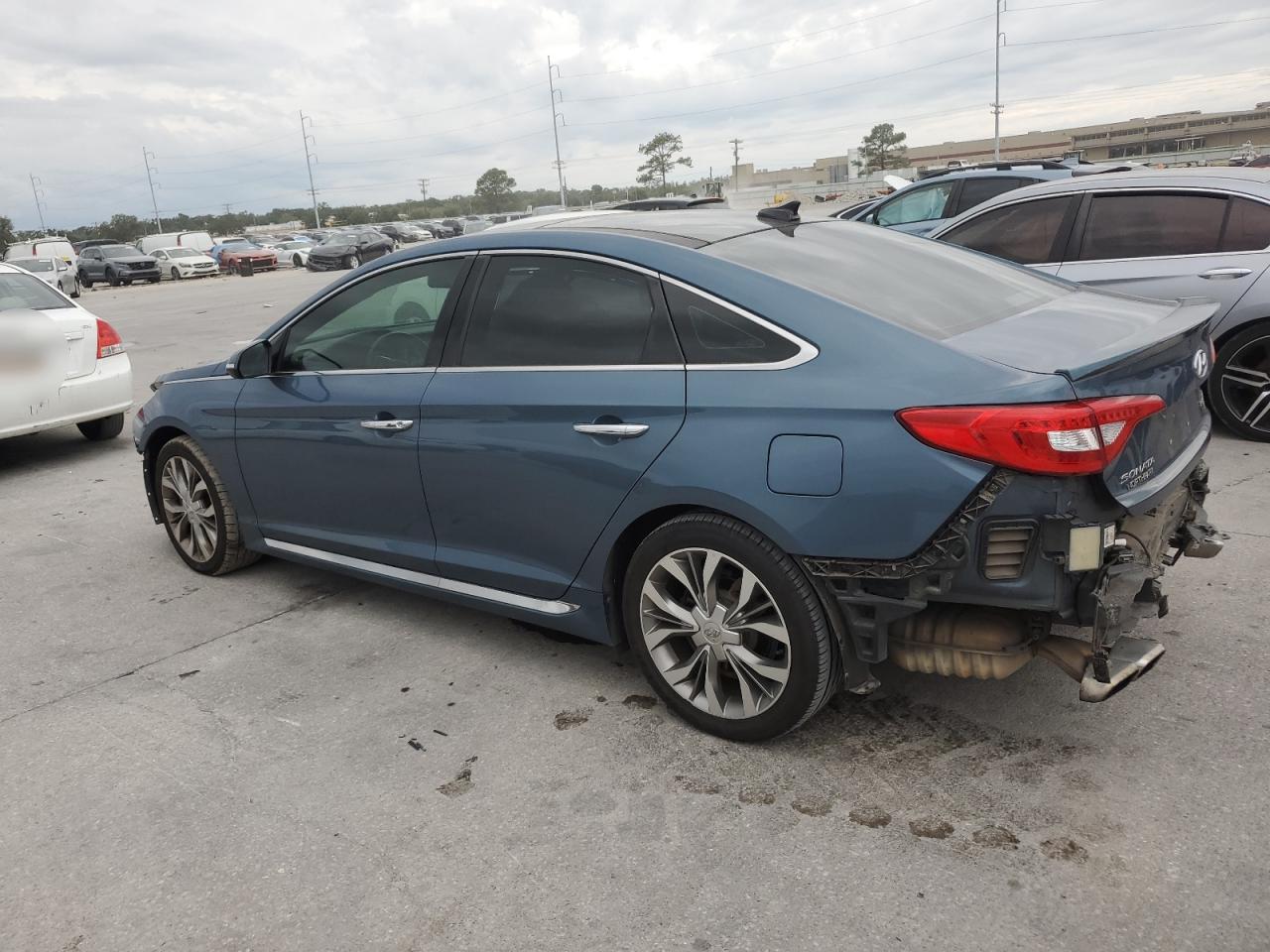 2015 Hyundai Sonata - Image 2