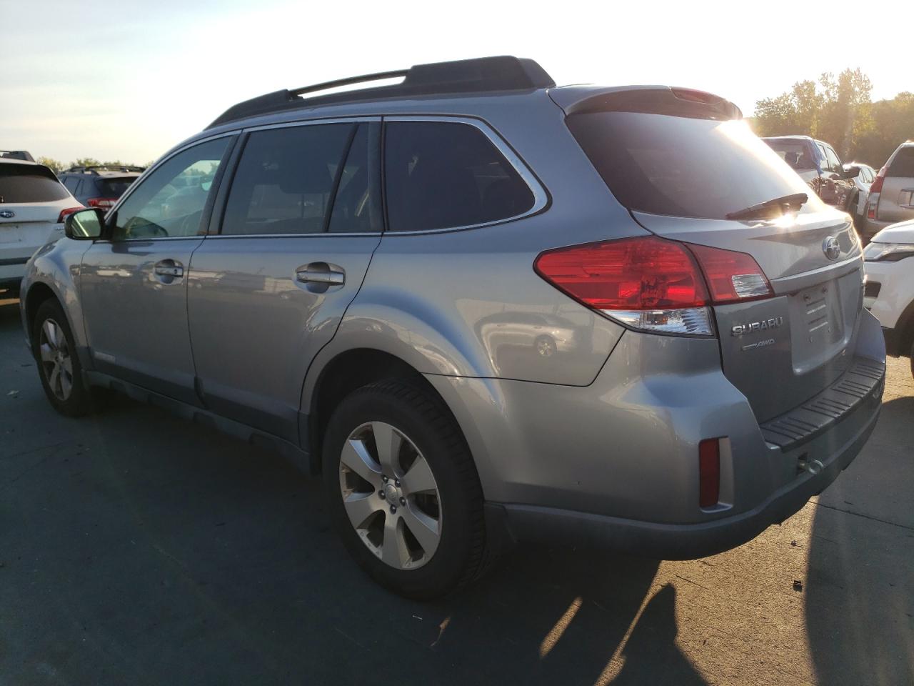 2011 Subaru Outback - Image 2