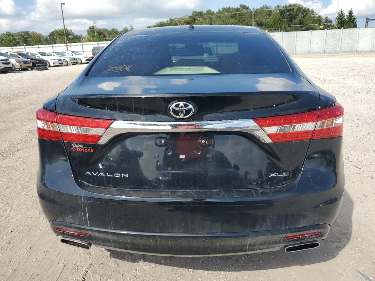 2015 Toyota Avalon - Image 6
