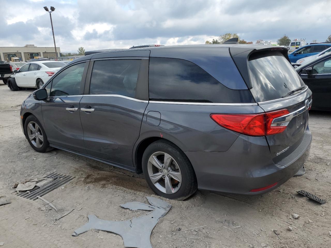 2018 Honda Odyssey - Image 2