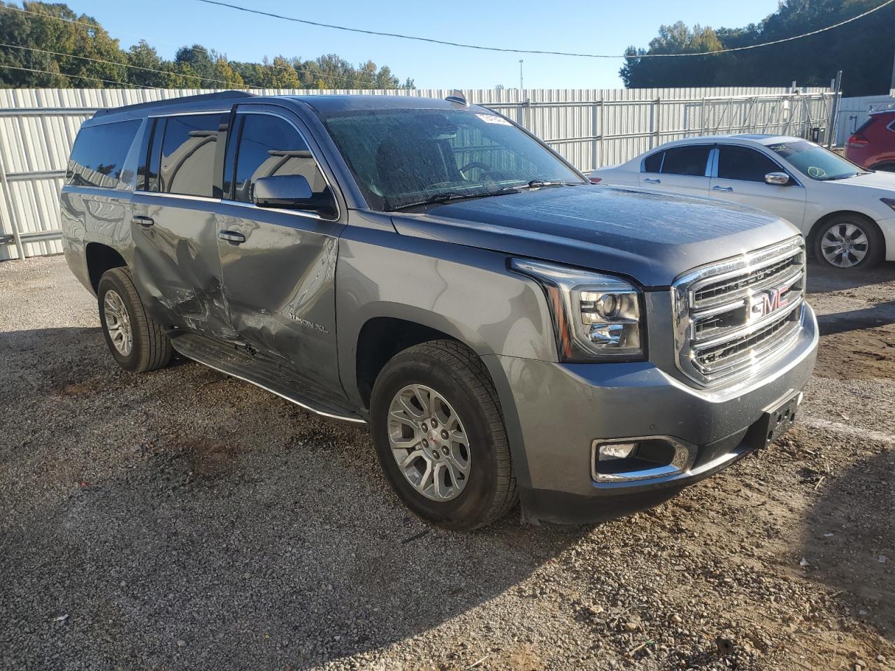 2020 GMC Yukon - Image 4