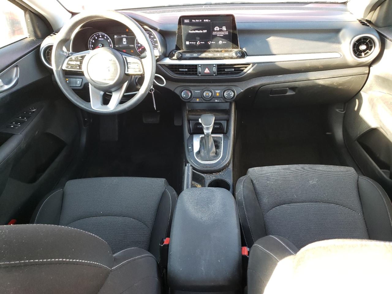 2023 Kia Forte - Image 8