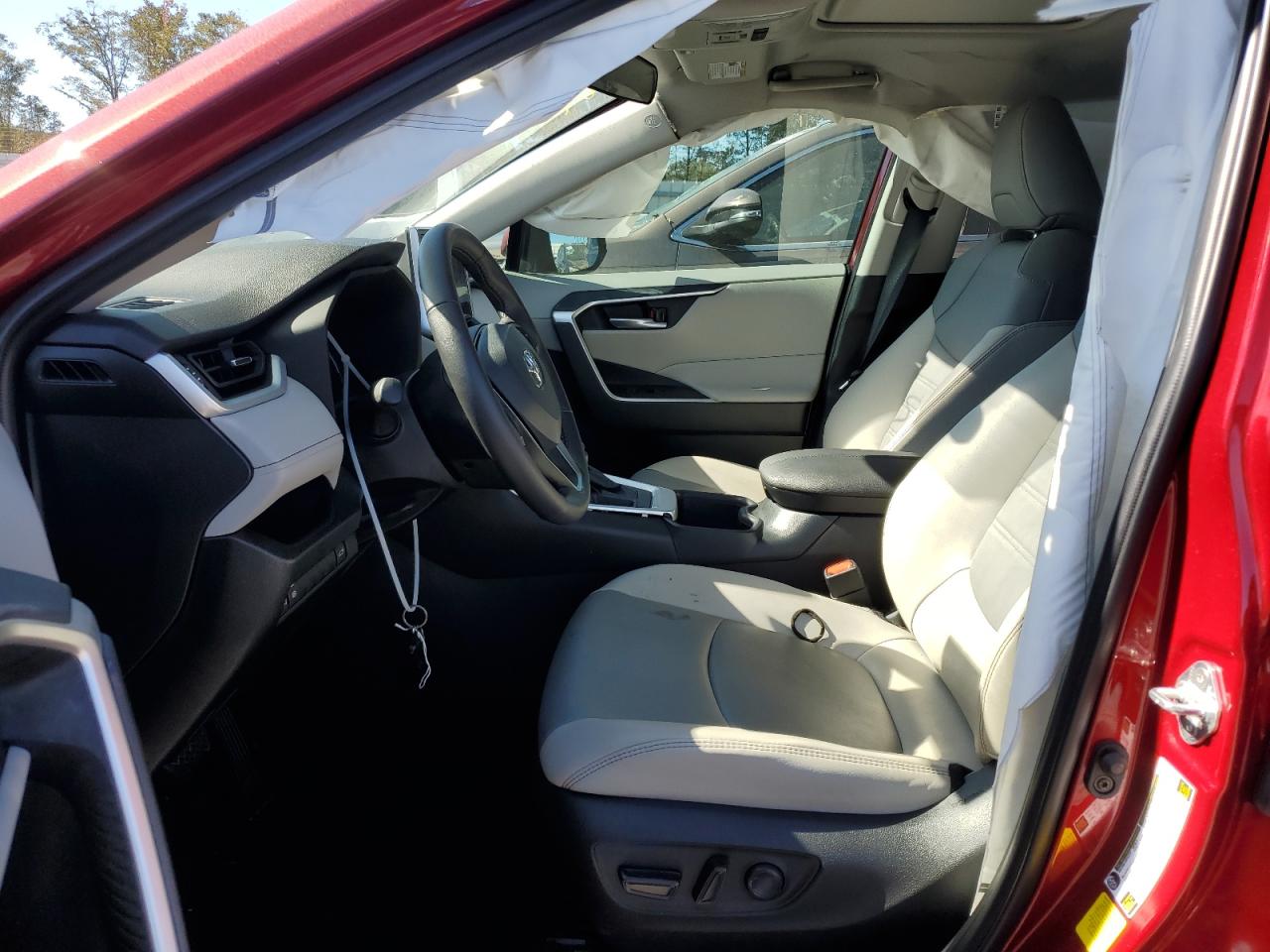2023 Toyota RAV 4 - Image 7