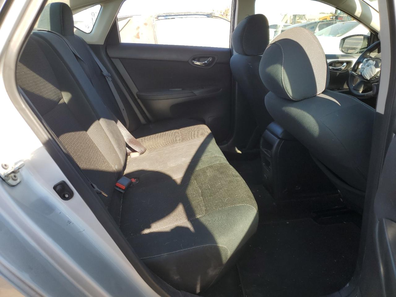 2019 Nissan Sentra - Image 10