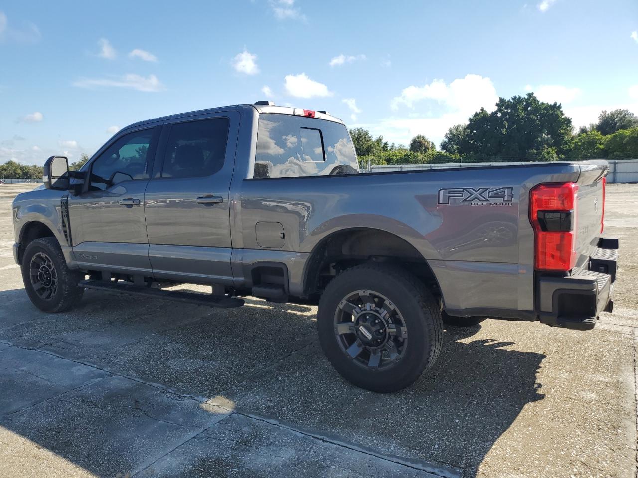 VIN 1FT8W3BT3REC30223 2024 FORD F350 no.2