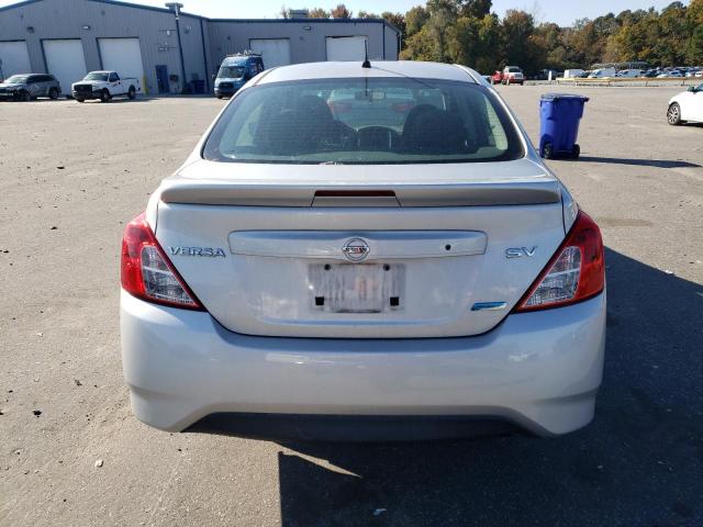  NISSAN VERSA 2016 Silver