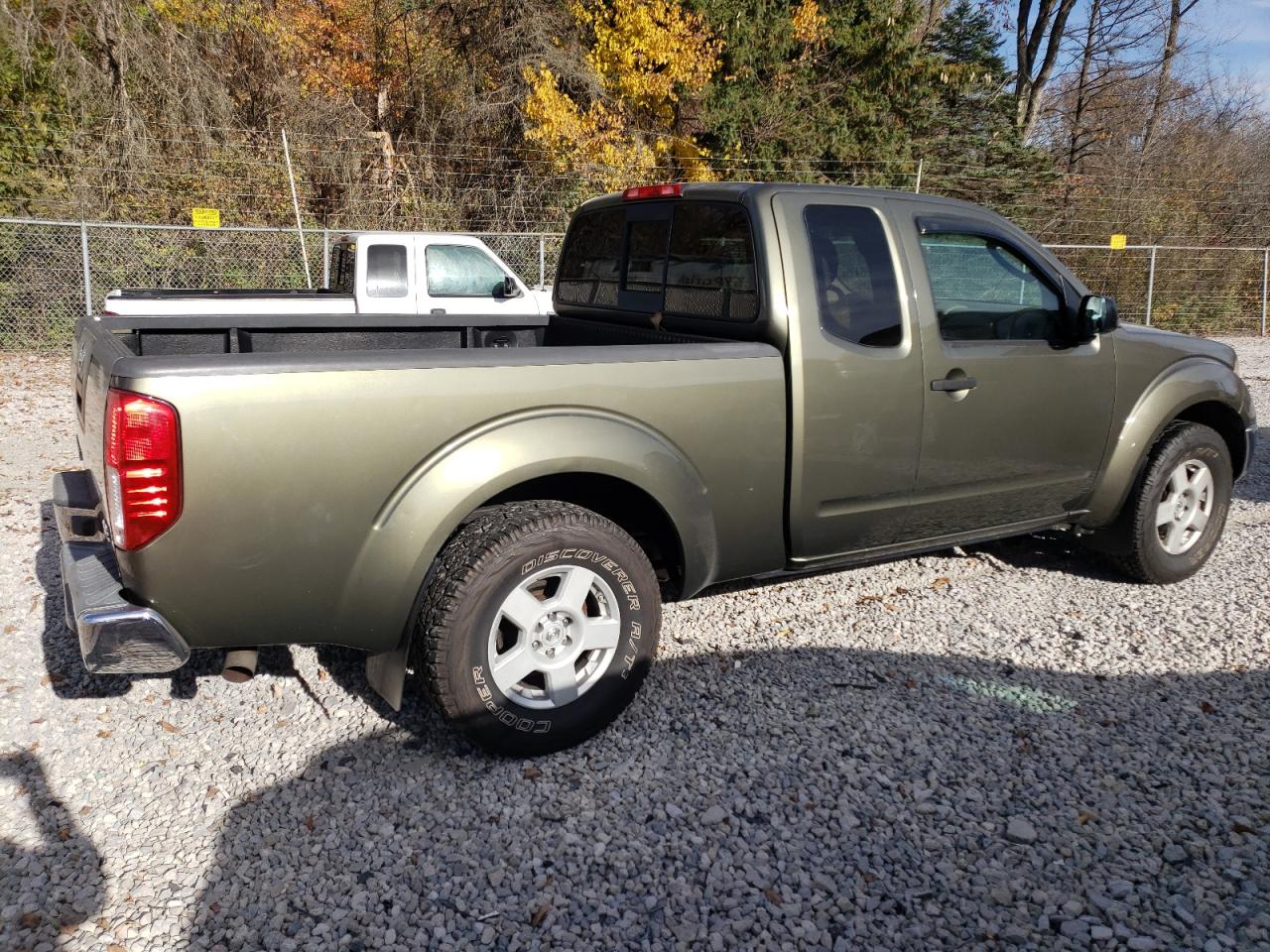 2005 Nissan Navara (Frontier) - Image 3