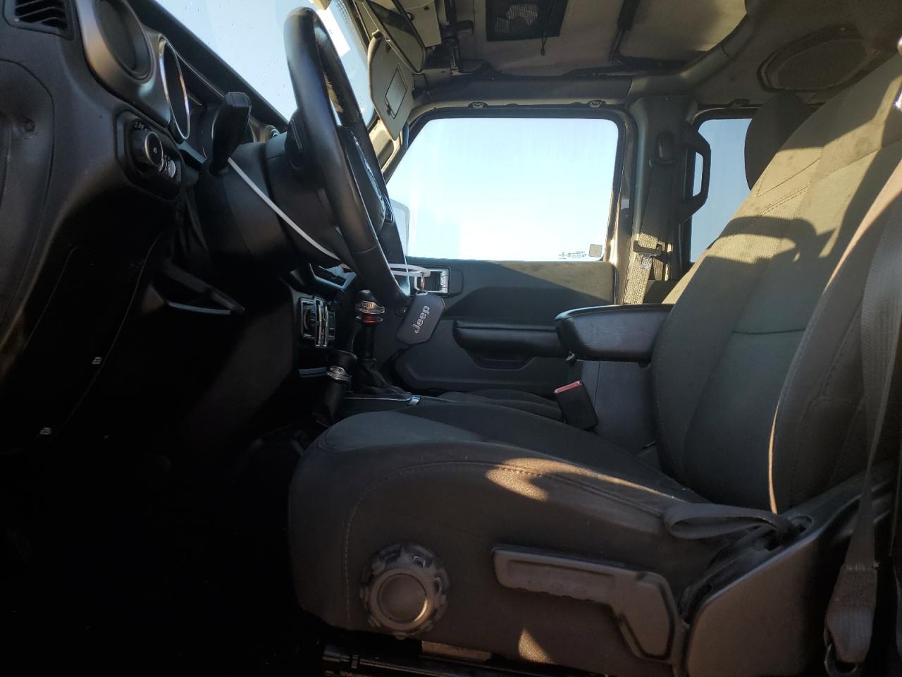 2018 Jeep Wrangler - Image 5