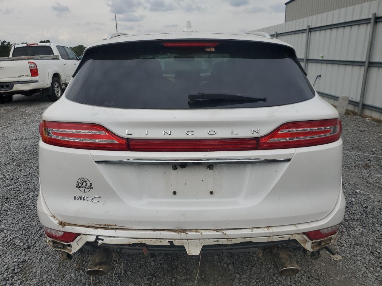 5LMCJ3C94KUL39533 2019 Lincoln Mkc Reserve