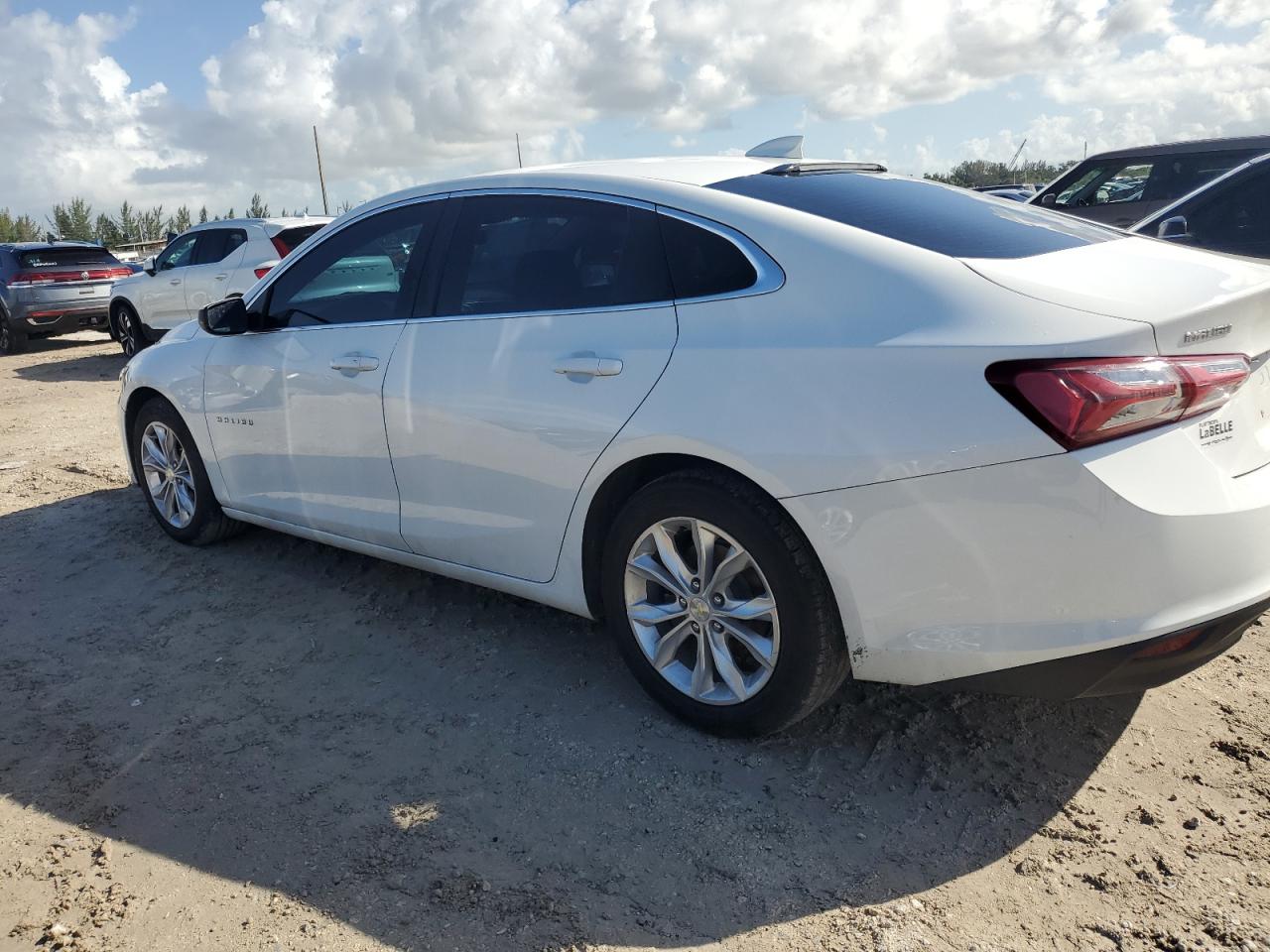 2019 Chevrolet Malibu - Image 2