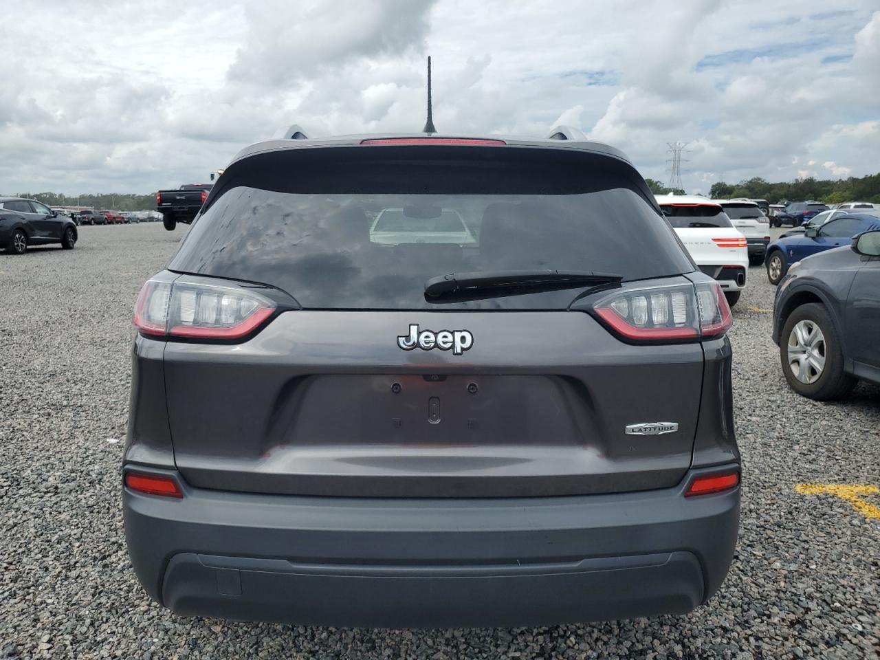 2019 Jeep Cherokee Latitude Plus VIN: 1C4PJLLB2KD272264 Lot: 73734084