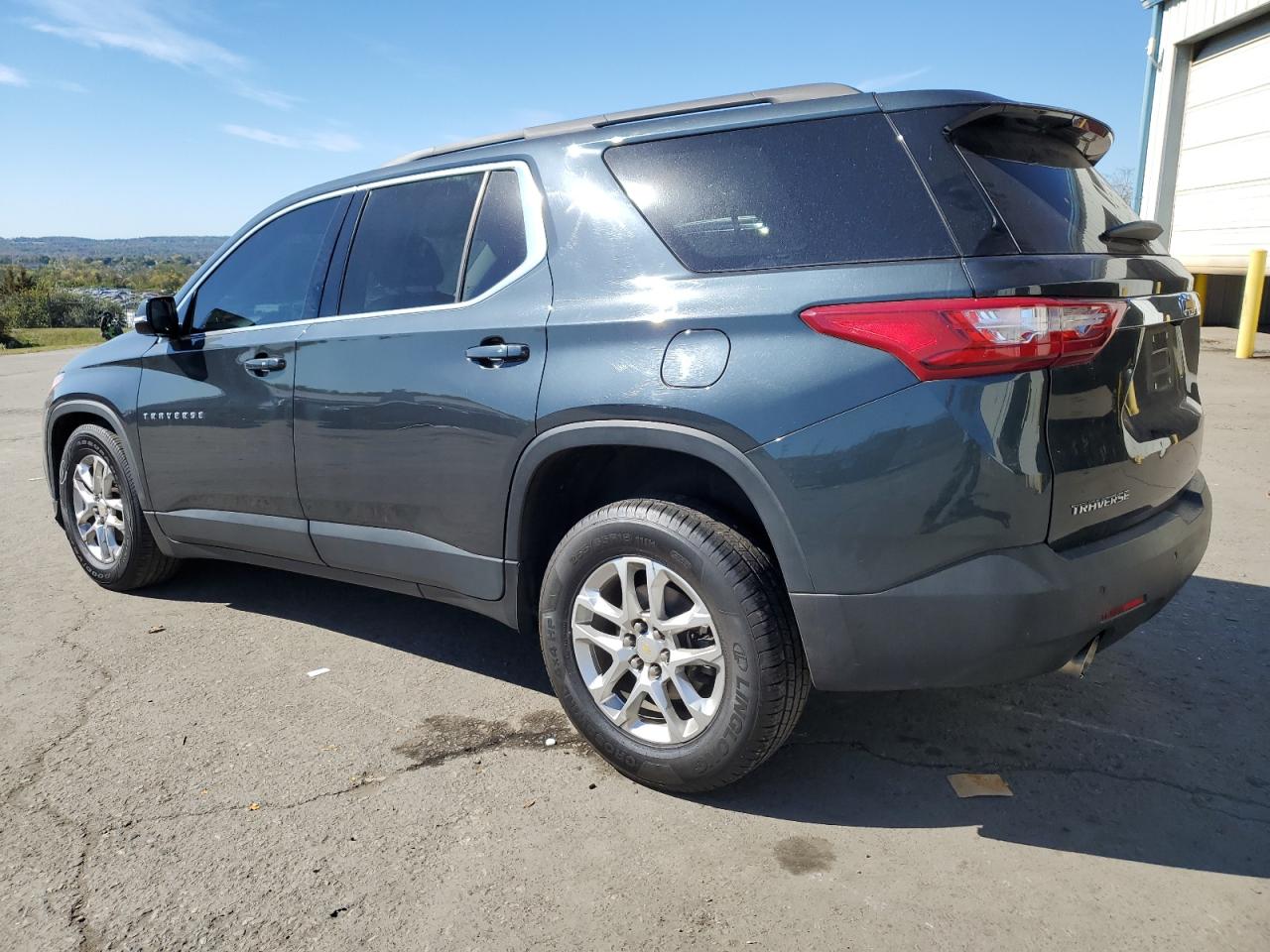 2020 Chevrolet Traverse - Image 2