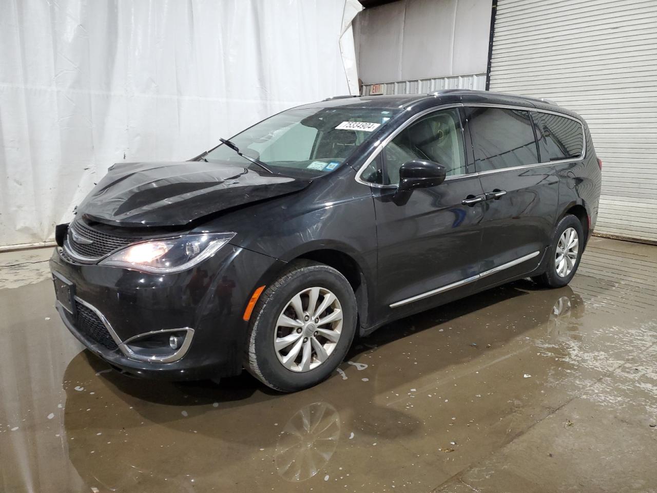 2020 Chrysler Pacifica - Image 1