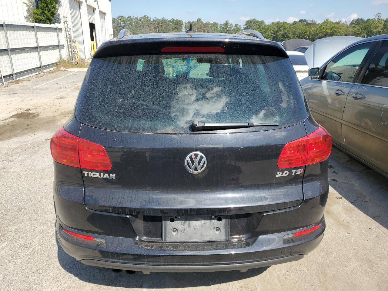 WVGAV7AX8FW082376 2015 Volkswagen Tiguan S