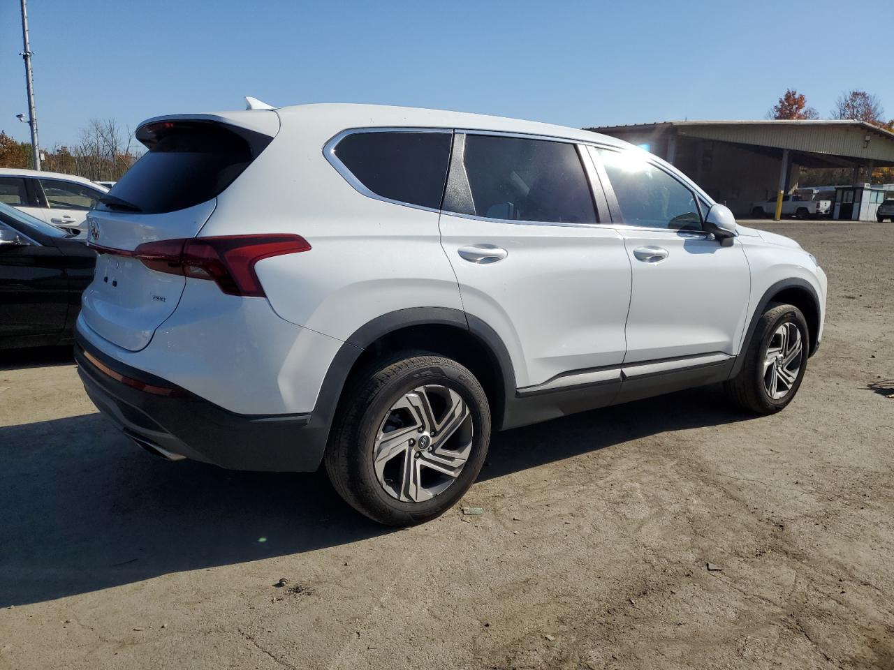 2023 Hyundai Santa Fe - Image 3