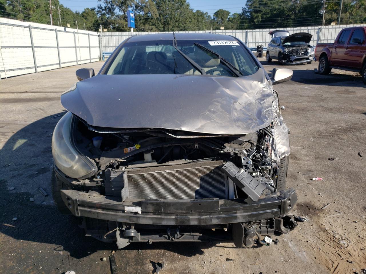 2016 Hyundai Elantra - Image 5